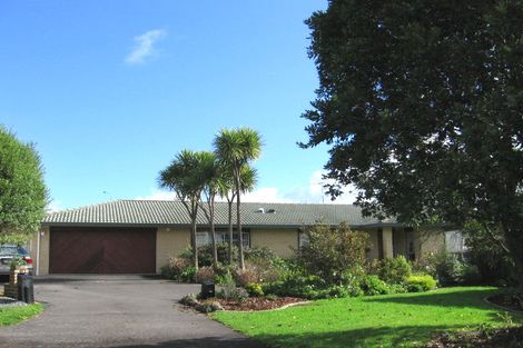 Photo of property in 18 Vanderbilt Parade, Albany, Auckland, 0632
