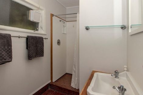 Photo of property in 13 Denholm Road, Hospital Hill, Napier, 4110