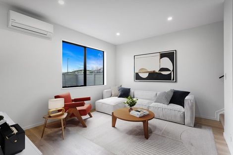 Photo of property in 13 Nuku Place, Manurewa, Auckland, 2102