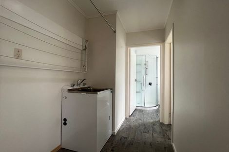 Photo of property in 25a Chetwode Grove, Newlands, Wellington, 6037