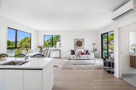 Photo of property in 16a Sheridan Drive, New Lynn, Auckland, 0600