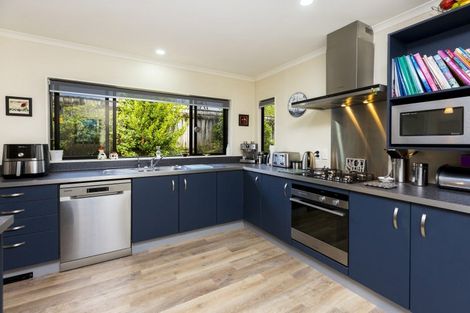Photo of property in 15 Ormrod Grove, Riverstone Terraces, Upper Hutt, 5018