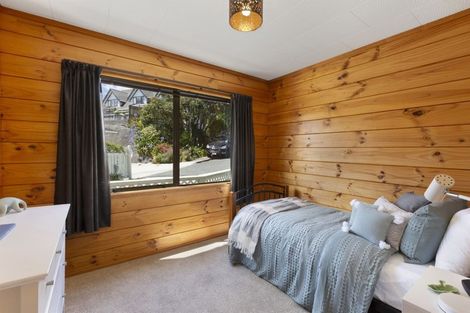 Photo of property in 16 Solway Place, Papakowhai, Porirua, 5024