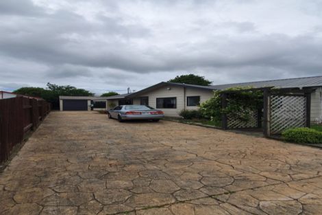 Photo of property in 29 Lydia Place, Kelvin Grove, Palmerston North, 4414