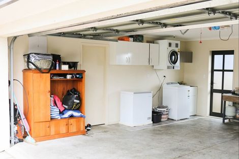Photo of property in 142 Mavora Crescent, Heidelberg, Invercargill, 9812