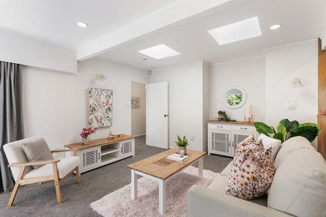 Photo of property in 30 Bassett Road, Johnsonville, Wellington, 6037