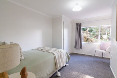 Photo of property in 18 Honeystone Street, Helensburgh, Dunedin, 9010