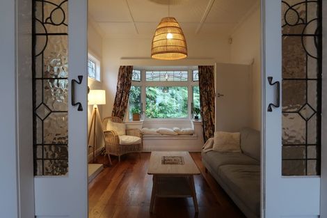 Photo of property in 18 Charlotte Avenue, Brooklyn, Wellington, 6021