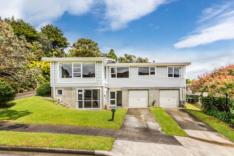 Photo of property in 8 Wilmshurst Place, Tawa, Wellington, 5028