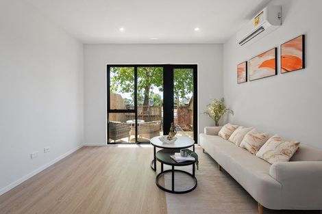 Photo of property in 11/20 Seabrook Avenue, New Lynn, Auckland, 0600