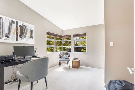Photo of property in 40 Kittiwake Drive, Schnapper Rock, Auckland, 0632