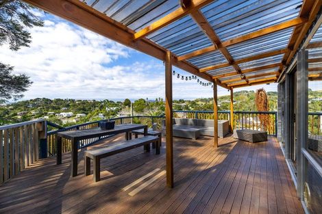 Photo of property in 3 Cambrae Road, Raglan, 3225