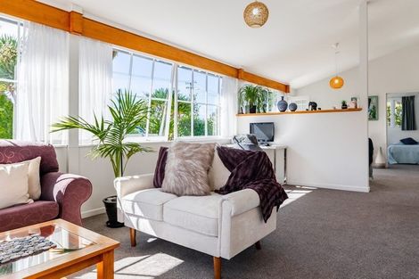 Photo of property in 607 Blockhouse Bay Road, Blockhouse Bay, Auckland, 0600
