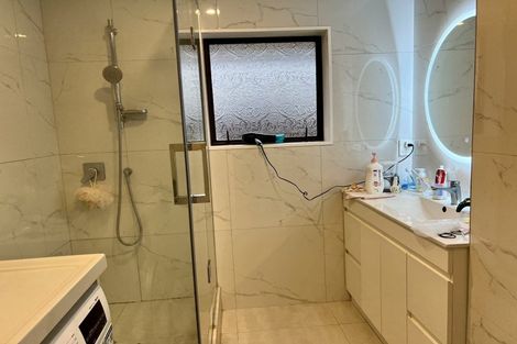 Photo of property in 2/6 Loloma Drive, Half Moon Bay, Auckland, 2012