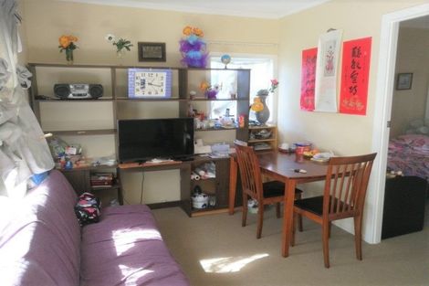 Photo of property in 1 Rogan Street, Mount Roskill, Auckland, 1041