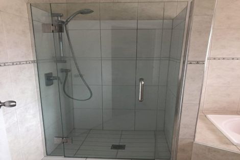 Photo of property in 23 Simon Owen Place, Golflands, Auckland, 2013