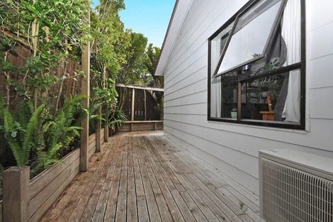 Photo of property in 8 Springtime Crescent, Stanmore Bay, Whangaparaoa, 0932