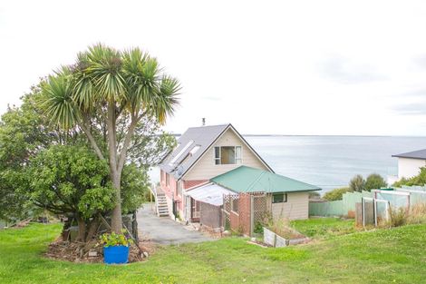 Photo of property in 14 Marine Parade, Bluff, 9814
