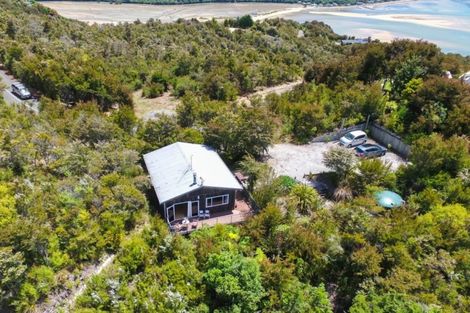 Photo of property in 112 Tokongawa Drive, Kaiteriteri, Motueka, 7197