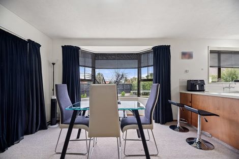 Photo of property in 14 Takaro Avenue, Sockburn, Christchurch, 8042