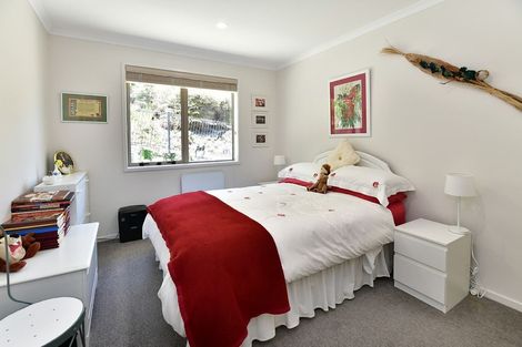 Photo of property in 25 Waldorf Crescent, Orewa, 0931