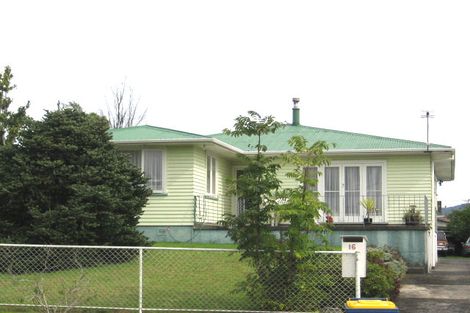 Photo of property in 16 Statesman Street, Henderson, Auckland, 0612