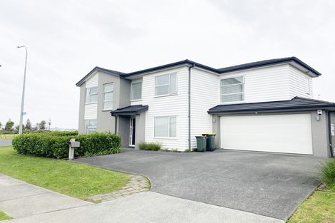 Photo of property in 33 Kensway Drive, Flat Bush, Auckland, 2016
