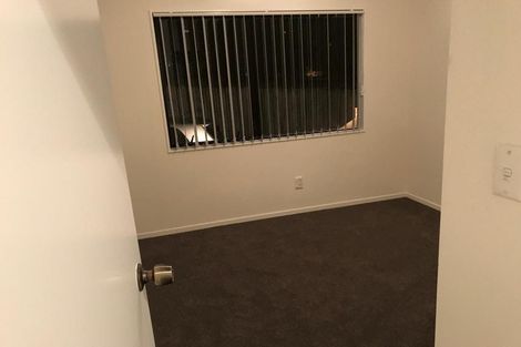 Photo of property in 14 Caribbean Drive, Unsworth Heights, Auckland, 0632