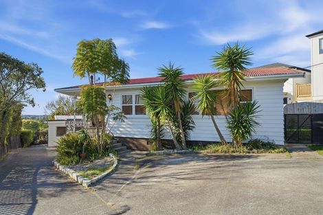Photo of property in 1/4 Firth Road, Torbay, Auckland, 0630