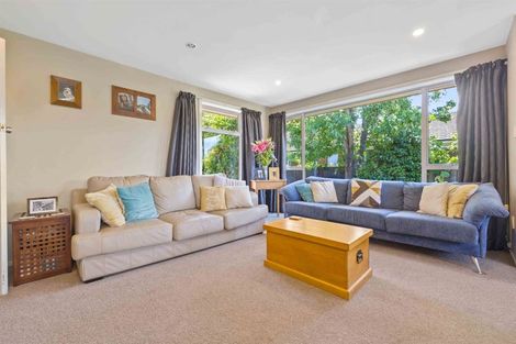 Photo of property in 6 Ilfracombe Place, Burnside, Christchurch, 8053