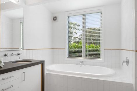 Photo of property in 97 Oxford Street, Martinborough, 5711