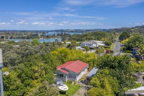 Photo of property in 1 Rame Road, Greenhithe, Auckland, 0632