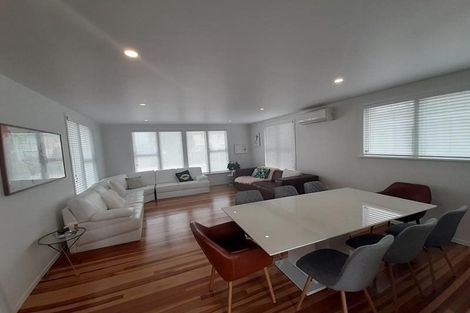 Photo of property in 11 Windrush Close, Mangere, Auckland, 2022