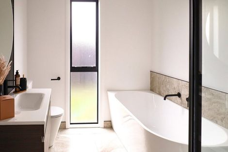 Photo of property in 104 Freedom Drive, Kelvin Grove, Palmerston North, 4414