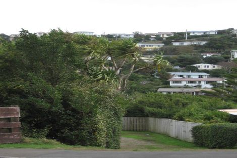 Photo of property in 23 Glanmire Road, Newlands, Wellington, 6037