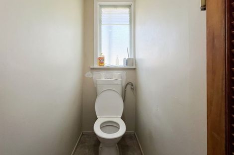 Photo of property in 1/9 Adriatic Avenue, Henderson, Auckland, 0612