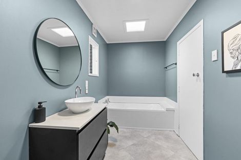 Photo of property in 222 Tukapa Street, Westown, New Plymouth, 4310