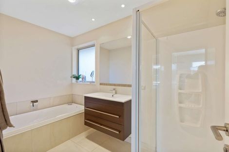 Photo of property in 73 Sequoia Way, Rangiora, 7400