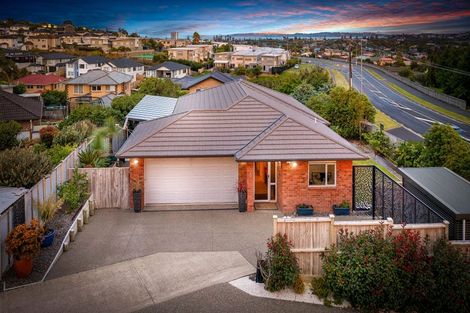 Photo of property in 8 Bayview Park Lane, Orewa, 0931