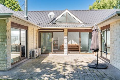 Photo of property in 19 Tirohanga Road, North Taieri, Mosgiel, 9092