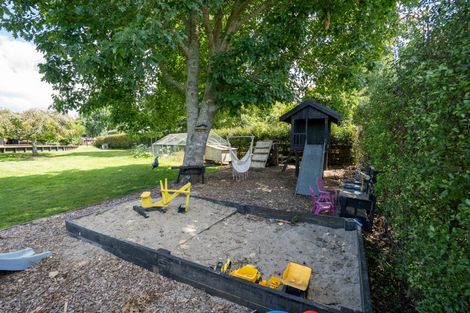 Photo of property in 36 Silverwood Lane, Leamington, Cambridge, 3495