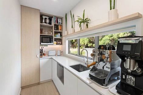 Photo of property in 24 Orawahi Road, Glenbrook, 2681
