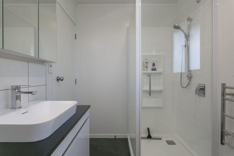 Photo of property in 10 Kensington Place, Richmond Heights, Taupo, 3330