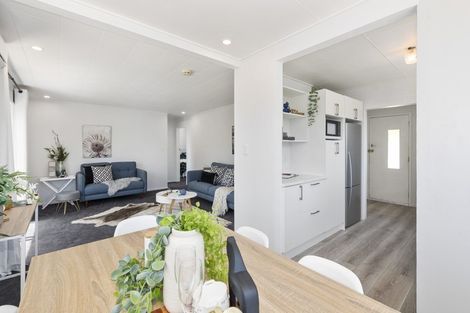 Photo of property in 64a Te Rauparaha Street, Otaki, 5512