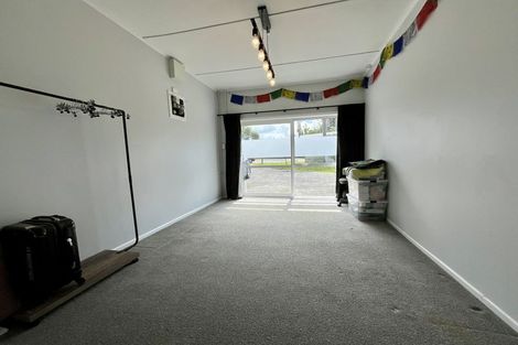 Photo of property in 1/16 Roseburn Place, Pakuranga, Auckland, 2010