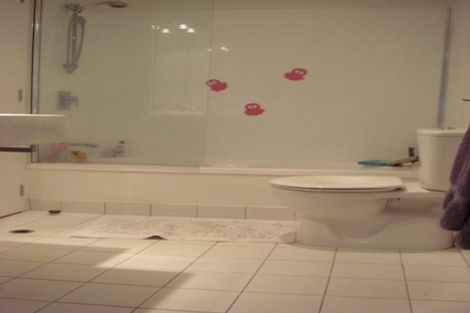 Photo of property in Luna Apartments, 6m/16 Burton Street, Grafton, Auckland, 1010