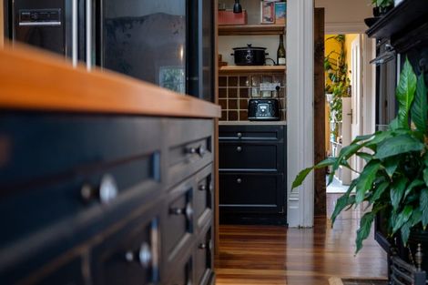 Photo of property in 9 Robertson Street, Russell, 0202