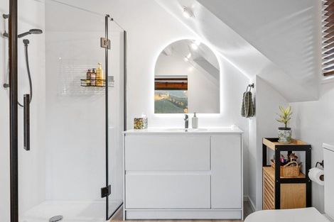 Photo of property in 24 Lucknow Place, Cashmere, Christchurch, 8022