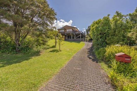 Photo of property in 2 Puriri Place, Whitianga, 3510