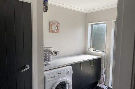 Photo of property in 69 Queens Road, Waikanae Beach, Waikanae, 5036